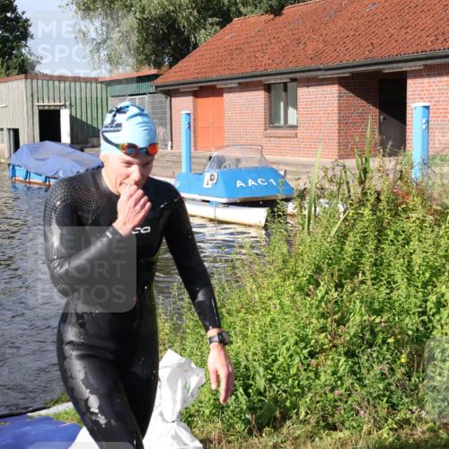 31.08.2025 - Elbe Triathlon Hamburg Luisa Fischer http://msf.ph/oto/8681478 31.08.2025 09:32:47 Schwimmen 896 meine-sportfotos.de