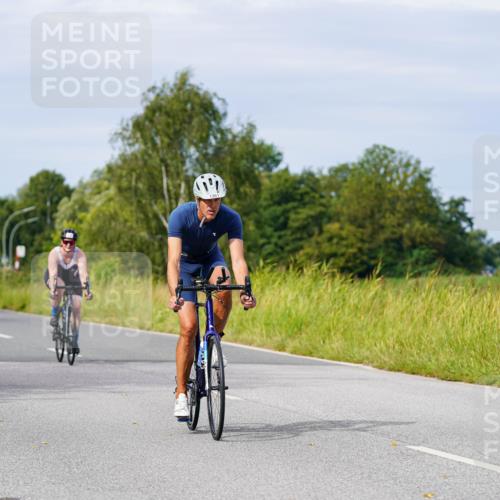 31.08.2025 - Elbe Triathlon Hamburg Michael Burmester http://msf.ph/oto/8681480 31.08.2025 10:56:45 Radfahren 772, 1166, 1250, 1301, 1383, 1407, 1430, 1603 meine-sportfotos.de
