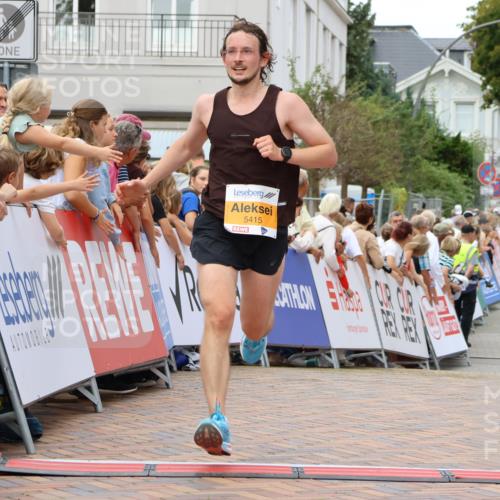 31.08.2025 - 21. Blankeneser Heldenlauf Strokosch-Dieckow http://msf.ph/oto/8681521 31.08.2025 12:06:20 Ziel 5415, 4167 meine-sportfotos.de