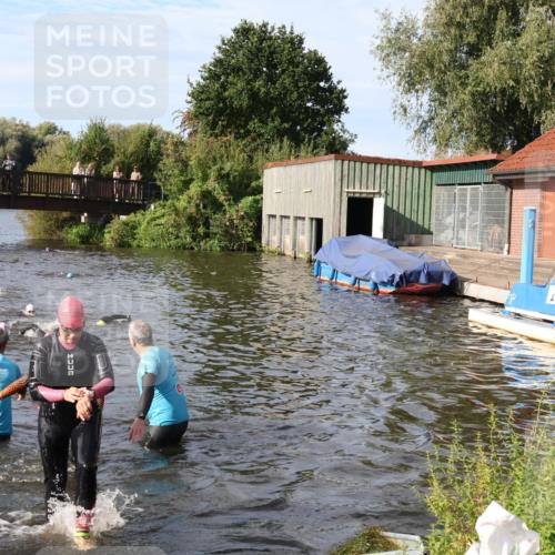 31.08.2025 - Elbe Triathlon Hamburg Luisa Fischer http://msf.ph/oto/8681546 31.08.2025 09:34:01 Schwimmen 842, 844, 868, 906 meine-sportfotos.de