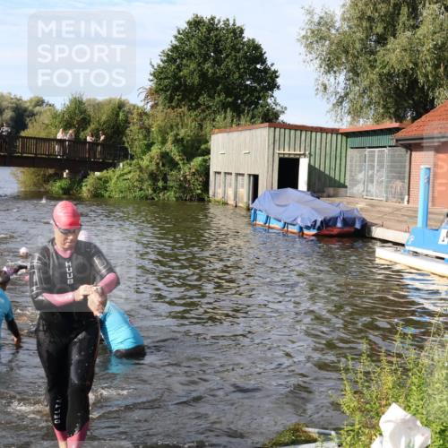 31.08.2025 - Elbe Triathlon Hamburg Luisa Fischer http://msf.ph/oto/8681551 31.08.2025 09:34:02 Schwimmen 842, 844, 859, 868, 906 meine-sportfotos.de