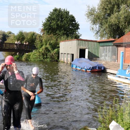 31.08.2025 - Elbe Triathlon Hamburg Luisa Fischer http://msf.ph/oto/8681555 31.08.2025 09:34:03 Schwimmen 842, 844, 859, 868, 906 meine-sportfotos.de