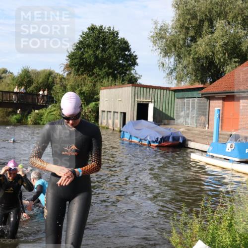 31.08.2025 - Elbe Triathlon Hamburg Luisa Fischer http://msf.ph/oto/8681572 31.08.2025 09:34:06 Schwimmen 816, 842, 844, 859, 868, 906 meine-sportfotos.de