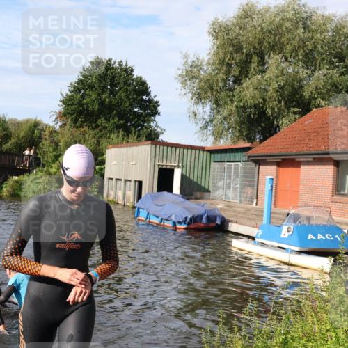 31.08.2025 - Elbe Triathlon Hamburg Luisa Fischer http://msf.ph/oto/8681573 31.08.2025 09:34:06 Schwimmen 816, 842, 844, 859, 868, 906 meine-sportfotos.de