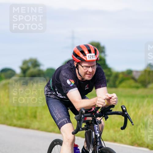 31.08.2025 - Elbe Triathlon Hamburg Michael Burmester http://msf.ph/oto/8681574 31.08.2025 10:57:14 Radfahren 1297, 1323, 1357, 1363, 1457, 1601, 1614 meine-sportfotos.de