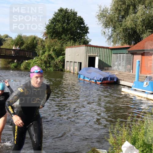 31.08.2025 - Elbe Triathlon Hamburg Luisa Fischer http://msf.ph/oto/8681577 31.08.2025 09:34:08 Schwimmen 816, 842, 844, 859, 868, 878, 915 meine-sportfotos.de