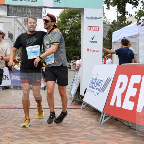 31.08.2025 - 21. Blankeneser Heldenlauf Strokosch-Dieckow http://msf.ph/oto/8681579 31.08.2025 12:06:12 Ziel 5715, 5384, 4406, 4255, 4167 meine-sportfotos.de