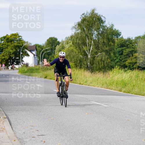 31.08.2025 - Elbe Triathlon Hamburg Michael Burmester http://msf.ph/oto/8681624 31.08.2025 10:57:22 Radfahren 1312, 1321, 1363, 1457, 1463 meine-sportfotos.de