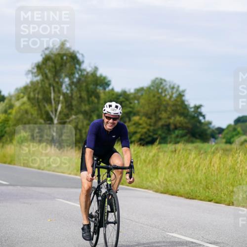31.08.2025 - Elbe Triathlon Hamburg Michael Burmester http://msf.ph/oto/8681631 31.08.2025 10:57:23 Radfahren 1312, 1321, 1457, 1463 meine-sportfotos.de