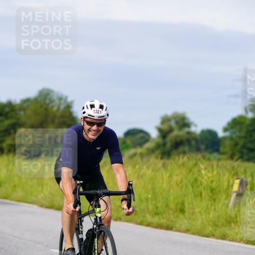 31.08.2025 - Elbe Triathlon Hamburg Michael Burmester http://msf.ph/oto/8681635 31.08.2025 10:57:23 Radfahren 1312, 1321, 1457, 1463 meine-sportfotos.de