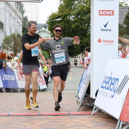 31.08.2025 - 21. Blankeneser Heldenlauf Strokosch-Dieckow http://msf.ph/oto/8681639 31.08.2025 12:06:11 Ziel 5715, 5384, 4406, 4255, 4167 meine-sportfotos.de
