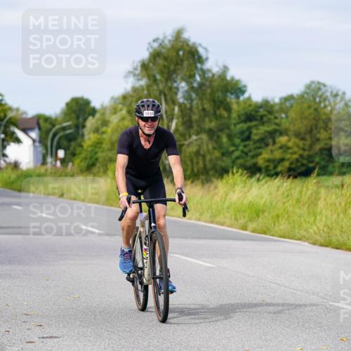 31.08.2025 - Elbe Triathlon Hamburg Michael Burmester http://msf.ph/oto/8681641 31.08.2025 10:57:26 Radfahren 1312, 1321, 1405, 1463 meine-sportfotos.de