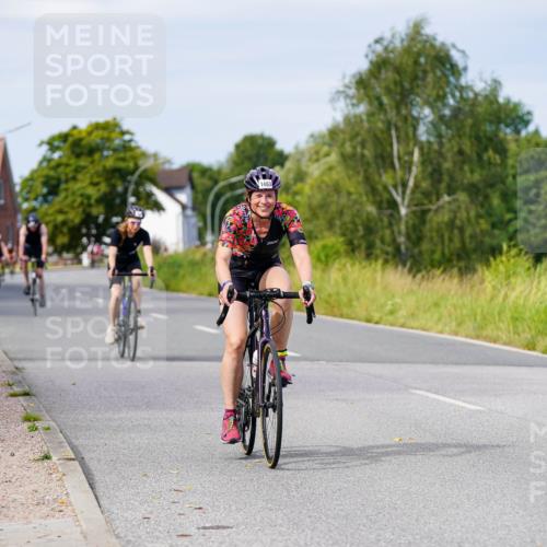 31.08.2025 - Elbe Triathlon Hamburg Michael Burmester http://msf.ph/oto/8681648 31.08.2025 10:57:28 Radfahren 1312, 1345, 1405, 1463 meine-sportfotos.de