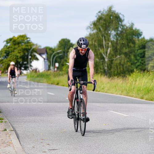 31.08.2025 - Elbe Triathlon Hamburg Michael Burmester http://msf.ph/oto/8681670 31.08.2025 10:57:33 Radfahren 1345, 1377, 1405, 1502 meine-sportfotos.de