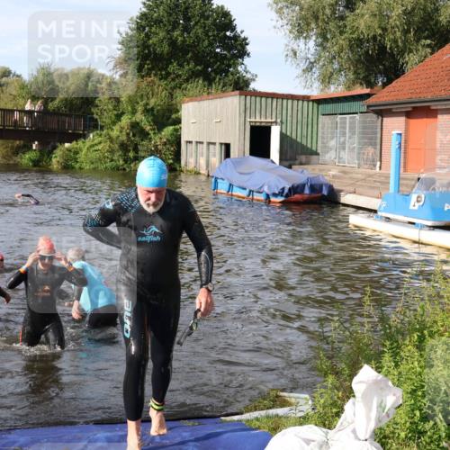 31.08.2025 - Elbe Triathlon Hamburg Luisa Fischer http://msf.ph/oto/8681681 31.08.2025 09:34:39 Schwimmen 850, 880, 890, 902, 912 meine-sportfotos.de