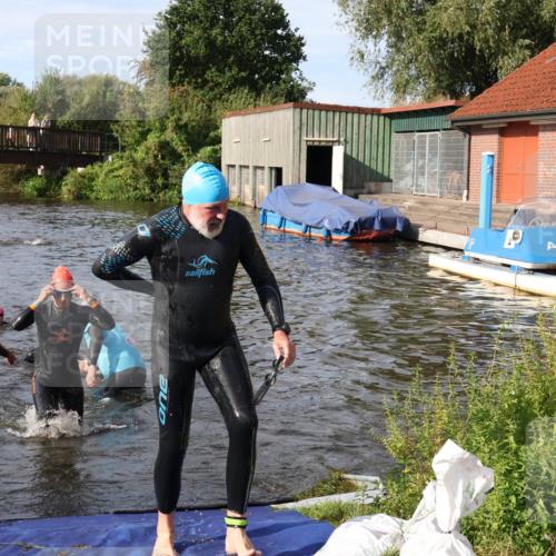 31.08.2025 - Elbe Triathlon Hamburg Luisa Fischer http://msf.ph/oto/8681682 31.08.2025 09:34:39 Schwimmen 850, 880, 890, 902, 912 meine-sportfotos.de