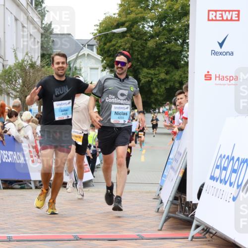 31.08.2025 - 21. Blankeneser Heldenlauf Strokosch-Dieckow http://msf.ph/oto/8681683 31.08.2025 12:06:10 Ziel 5715, 5384, 4002, 4406, 4255, 4167 meine-sportfotos.de