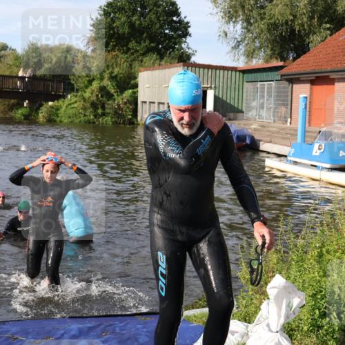 31.08.2025 - Elbe Triathlon Hamburg Luisa Fischer http://msf.ph/oto/8681687 31.08.2025 09:34:40 Schwimmen 850, 890, 902, 912 meine-sportfotos.de
