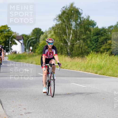 31.08.2025 - Elbe Triathlon Hamburg Michael Burmester http://msf.ph/oto/8681688 31.08.2025 10:57:38 Radfahren 1161, 1377, 1399, 1502 meine-sportfotos.de