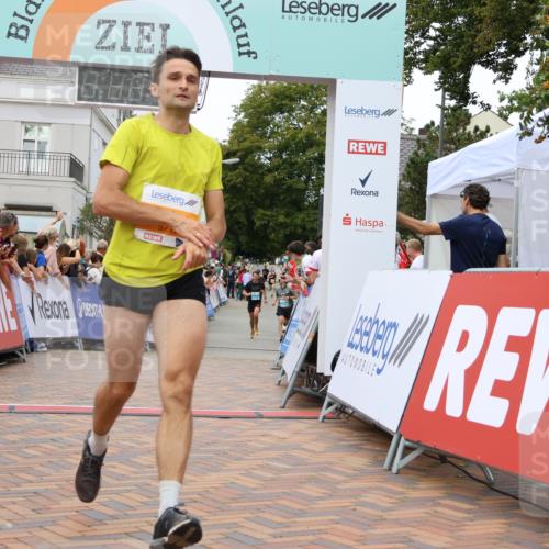 31.08.2025 - 21. Blankeneser Heldenlauf Strokosch-Dieckow http://msf.ph/oto/8681713 31.08.2025 12:06:06 Ziel 5715, 4002, 4406 meine-sportfotos.de