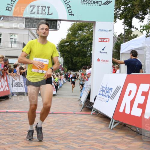 31.08.2025 - 21. Blankeneser Heldenlauf Strokosch-Dieckow http://msf.ph/oto/8681726 31.08.2025 12:06:06 Ziel 5715, 4002, 4406 meine-sportfotos.de
