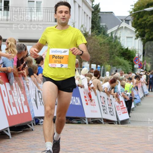 31.08.2025 - 21. Blankeneser Heldenlauf Strokosch-Dieckow http://msf.ph/oto/8681735 31.08.2025 12:06:05 Ziel 5715, 4002 meine-sportfotos.de