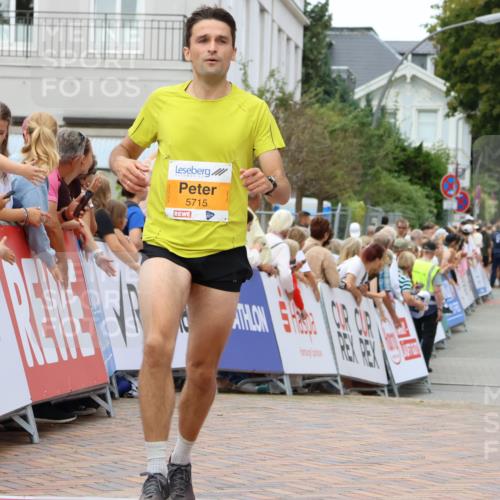 31.08.2025 - 21. Blankeneser Heldenlauf Strokosch-Dieckow http://msf.ph/oto/8681742 31.08.2025 12:06:05 Ziel 5715, 4002 meine-sportfotos.de