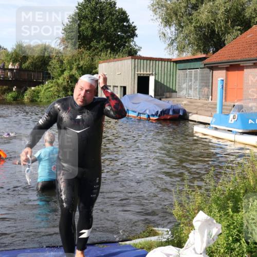 31.08.2025 - Elbe Triathlon Hamburg Luisa Fischer http://msf.ph/oto/8681753 31.08.2025 09:34:52 Schwimmen 675, 912 meine-sportfotos.de