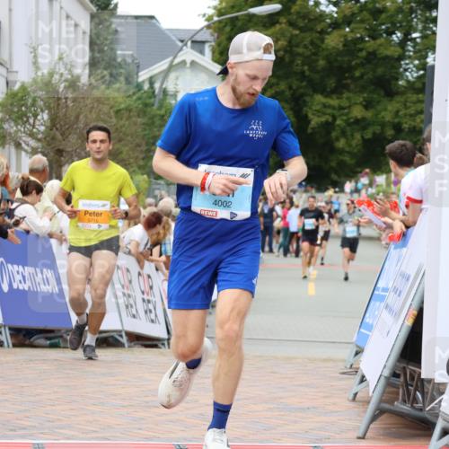 31.08.2025 - 21. Blankeneser Heldenlauf Strokosch-Dieckow http://msf.ph/oto/8681776 31.08.2025 12:06:02 Ziel 5715, 4162, 4002 meine-sportfotos.de