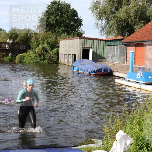 31.08.2025 - Elbe Triathlon Hamburg Luisa Fischer http://msf.ph/oto/8681780 31.08.2025 09:35:06 Schwimmen 790, 863 meine-sportfotos.de