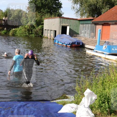 31.08.2025 - Elbe Triathlon Hamburg Luisa Fischer http://msf.ph/oto/8681799 31.08.2025 09:35:14 Schwimmen 762 meine-sportfotos.de