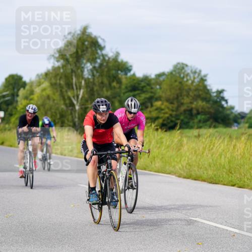 31.08.2025 - Elbe Triathlon Hamburg Michael Burmester http://msf.ph/oto/8681804 31.08.2025 10:58:10 Radfahren 1299, 1353, 1506, 1615 meine-sportfotos.de
