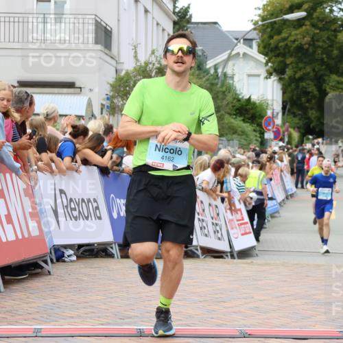 31.08.2025 - 21. Blankeneser Heldenlauf Strokosch-Dieckow http://msf.ph/oto/8681817 31.08.2025 12:05:57 Ziel 5762, 4392, 4162 meine-sportfotos.de