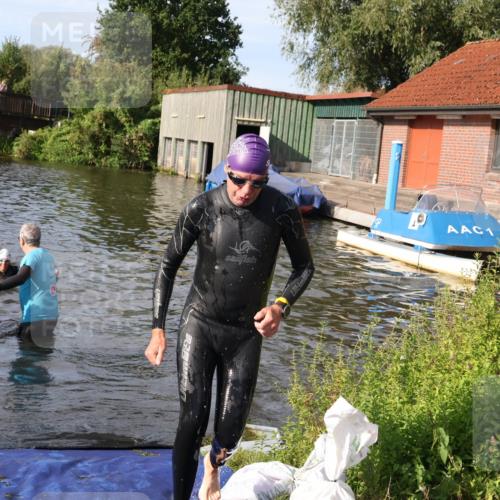 31.08.2025 - Elbe Triathlon Hamburg Luisa Fischer http://msf.ph/oto/8681825 31.08.2025 09:35:19 Schwimmen 762, 781, 903, 914 meine-sportfotos.de