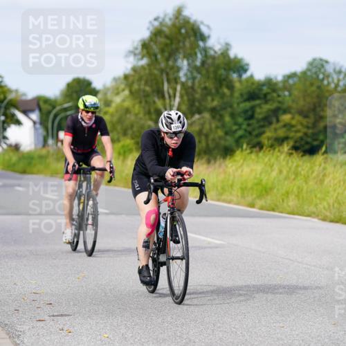 31.08.2025 - Elbe Triathlon Hamburg Michael Burmester http://msf.ph/oto/8681880 31.08.2025 10:58:54 Radfahren 1280, 1327, 1387, 1394, 1575 meine-sportfotos.de