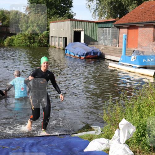 31.08.2025 - Elbe Triathlon Hamburg Luisa Fischer http://msf.ph/oto/8681881 31.08.2025 09:36:21 Schwimmen 847, 856, 899 meine-sportfotos.de