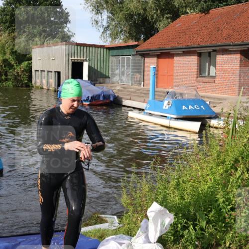 31.08.2025 - Elbe Triathlon Hamburg Luisa Fischer http://msf.ph/oto/8681887 31.08.2025 09:36:22 Schwimmen 807, 847, 899, 926 meine-sportfotos.de