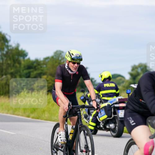 31.08.2025 - Elbe Triathlon Hamburg Michael Burmester http://msf.ph/oto/8681891 31.08.2025 10:58:55 Radfahren 1280, 1327, 1387, 1394, 1575 meine-sportfotos.de