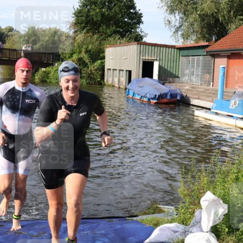 31.08.2025 - Elbe Triathlon Hamburg Luisa Fischer http://msf.ph/oto/8681899 31.08.2025 09:36:32 Schwimmen 765, 807, 822, 926 meine-sportfotos.de