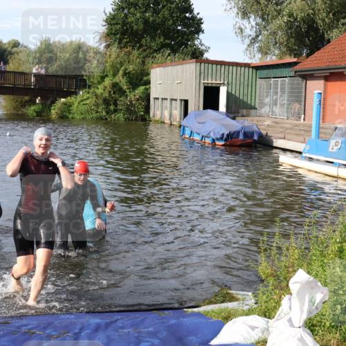 31.08.2025 - Elbe Triathlon Hamburg Luisa Fischer http://msf.ph/oto/8681914 31.08.2025 09:36:35 Schwimmen 765, 807, 822, 926 meine-sportfotos.de