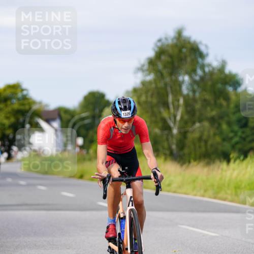 31.08.2025 - Elbe Triathlon Hamburg Michael Burmester http://msf.ph/oto/8681953 31.08.2025 10:59:18 Radfahren 1251, 1326 meine-sportfotos.de
