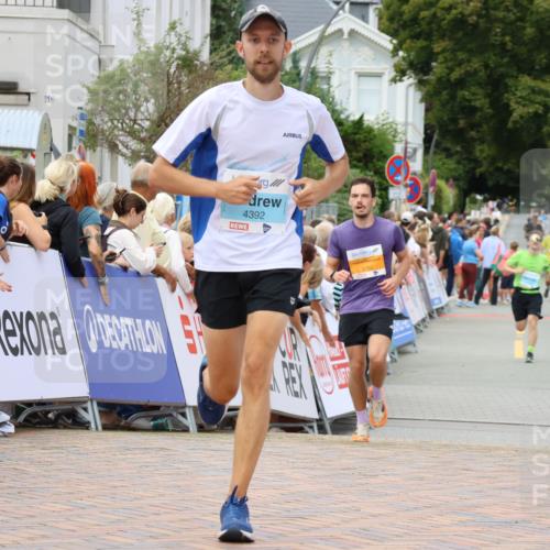 31.08.2025 - 21. Blankeneser Heldenlauf Strokosch-Dieckow http://msf.ph/oto/8681970 31.08.2025 12:05:49 Ziel 5762, 4392 meine-sportfotos.de