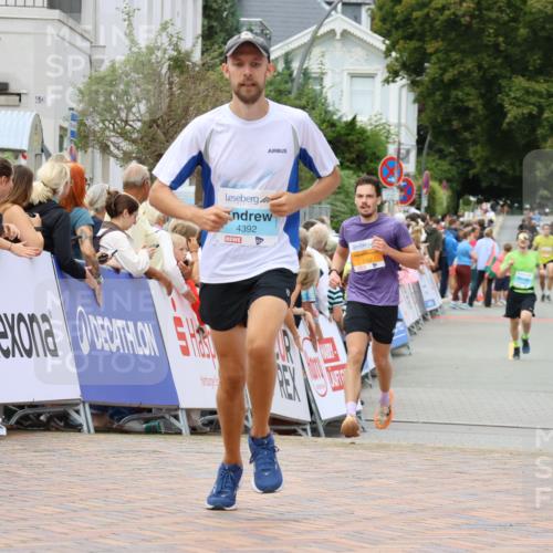 31.08.2025 - 21. Blankeneser Heldenlauf Strokosch-Dieckow http://msf.ph/oto/8681992 31.08.2025 12:05:49 Ziel 5762, 4392 meine-sportfotos.de