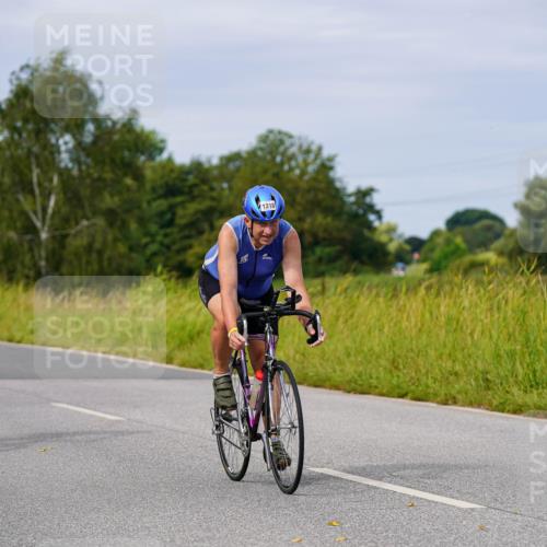 31.08.2025 - Elbe Triathlon Hamburg Michael Burmester http://msf.ph/oto/8682010 31.08.2025 10:59:46 Radfahren 1310, 1318, 1319, 1344, 1362, 1417 meine-sportfotos.de