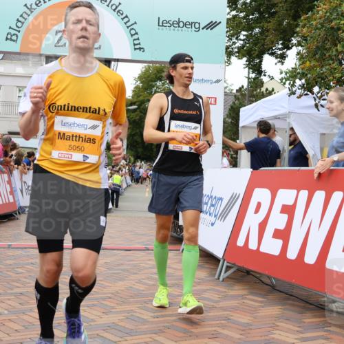 31.08.2025 - 21. Blankeneser Heldenlauf Strokosch-Dieckow http://msf.ph/oto/8682048 31.08.2025 12:05:40 Ziel 5614, 5050, 5575, 4141, 4414, 4329, 4247 meine-sportfotos.de