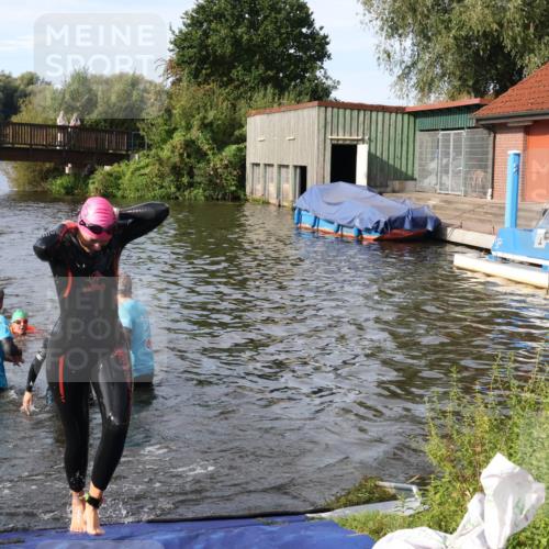31.08.2025 - Elbe Triathlon Hamburg Luisa Fischer http://msf.ph/oto/8682058 31.08.2025 09:37:52 Schwimmen 801, 870 meine-sportfotos.de