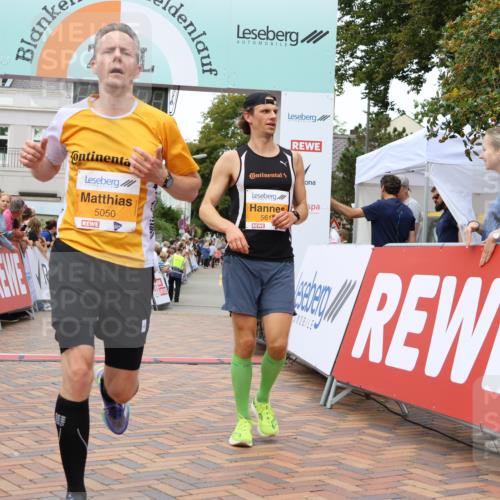 31.08.2025 - 21. Blankeneser Heldenlauf Strokosch-Dieckow http://msf.ph/oto/8682065 31.08.2025 12:05:40 Ziel 5614, 5050, 5575, 4141, 4414, 4329, 4247 meine-sportfotos.de