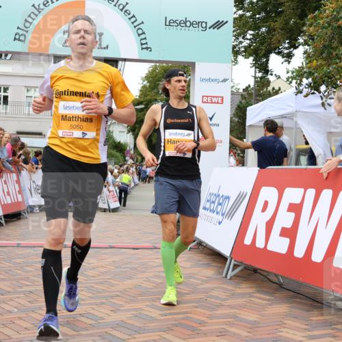 31.08.2025 - 21. Blankeneser Heldenlauf Strokosch-Dieckow http://msf.ph/oto/8682082 31.08.2025 12:05:40 Ziel 5614, 5050, 5575, 4141, 4414, 4329, 4247 meine-sportfotos.de