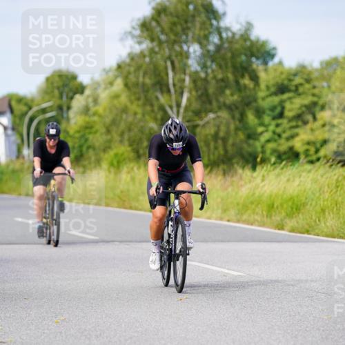 31.08.2025 - Elbe Triathlon Hamburg Michael Burmester http://msf.ph/oto/8682087 31.08.2025 11:00:16 Radfahren 1283, 1322, 1347, 1402, 1594 meine-sportfotos.de