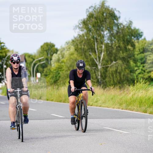 31.08.2025 - Elbe Triathlon Hamburg Michael Burmester http://msf.ph/oto/8682093 31.08.2025 11:00:17 Radfahren 1283, 1322, 1347, 1402, 1594 meine-sportfotos.de
